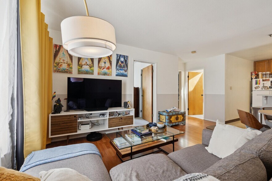 More Photos Of 459 Stow Ave, Oakland Apartments For Sale