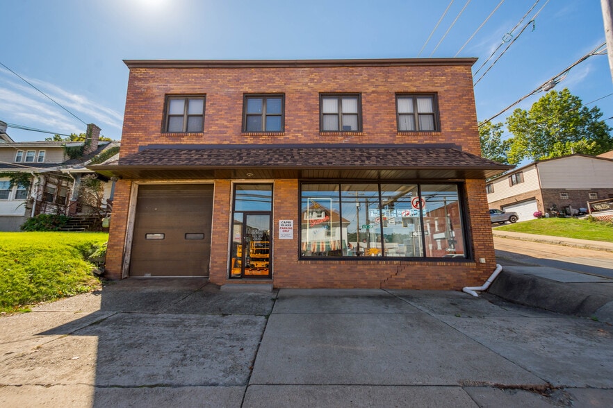 Primary Photo Of 700 5th Ave, Coraopolis Showroom For Sale