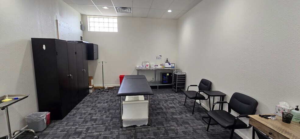 More Photos Of 208 N Highway 377, Roanoke Office For Lease
