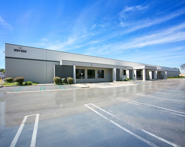 More Photos Of 331-333 Cliffwood Park St, Brea Manufacturing For Lease