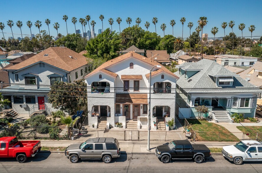 Primary Photo Of 445 S Chicago St, Los Angeles Apartments For Sale