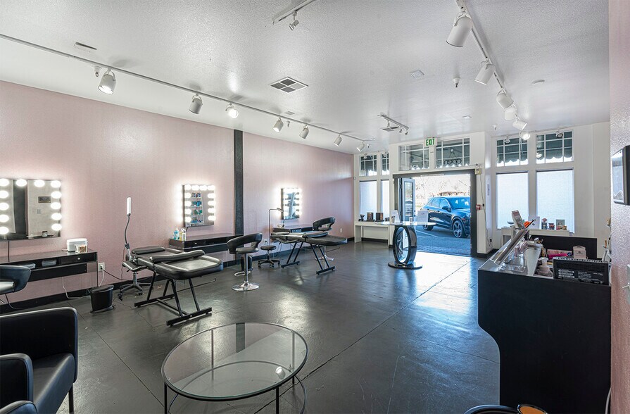 More Photos Of 220 Windsor River Rd, Windsor Apartments For Sale