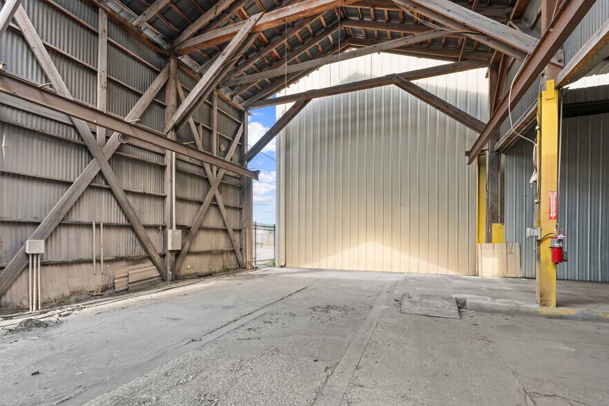 More Photos Of 1118 N Magnolia Ave, Ocala Warehouse For Sale