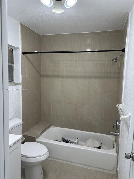 More Photos Of 1471 NW 22nd St, Fort Lauderdale Multifamily For Sale