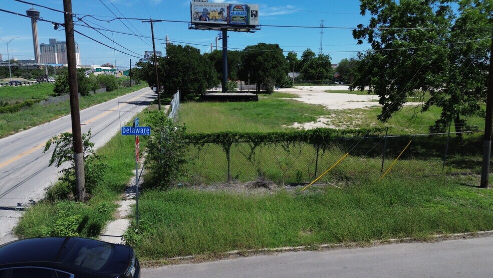 More Photos Of 1010 Hoefgen Avenue, San Antonio Land For Sale
