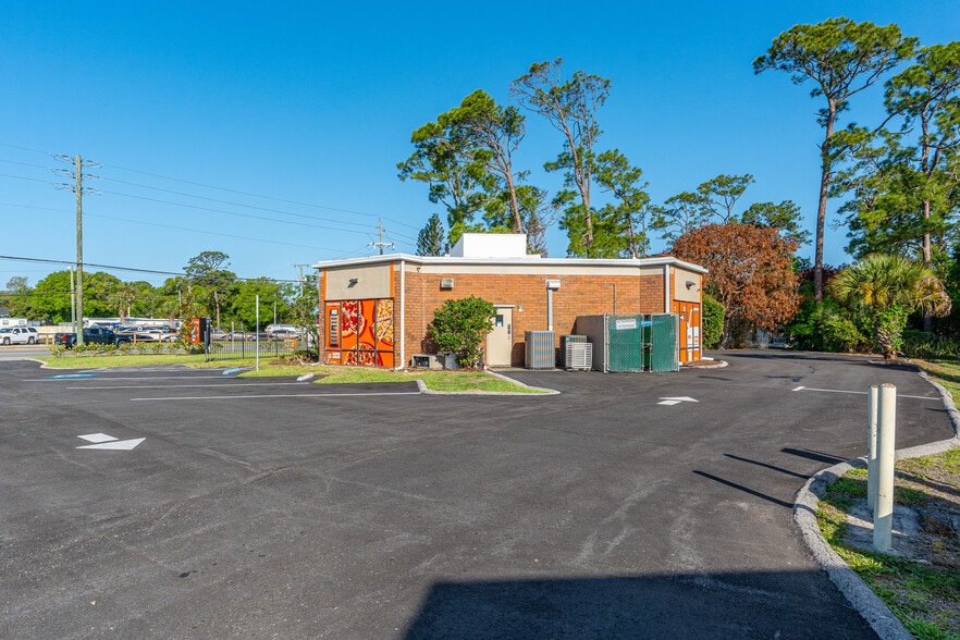 More Photos Of 1015 S Ridgewood Ave, Edgewater Office For Sale