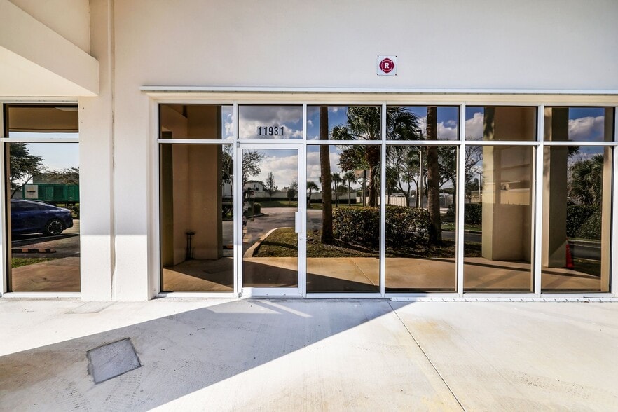 More Photos Of 11931-11971 NW 37th St, Coral Springs Warehouse For Sale