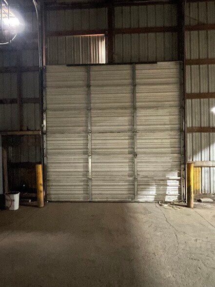 More Photos Of 134 Roger Thomas Rd, Cadiz Warehouse For Sale