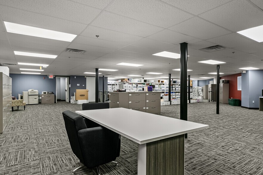 More Photos Of 10A JENNINGS Rd, Medford Medical For Sale