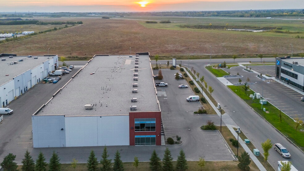 More Photos Of 14165-14185 162 Ave NW, Edmonton Showroom For Lease