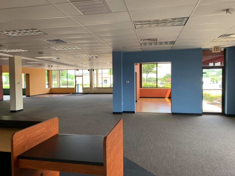 More Photos Of 5 Willowdale Dr, Frederick Unknown For Lease