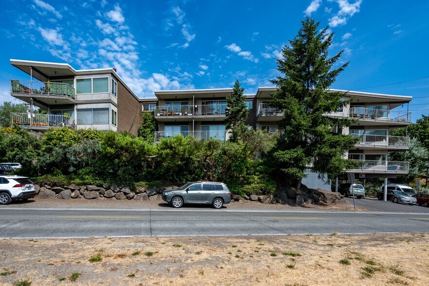 More Photos Of 401 NE 40th St, Seattle Apartments For Sale