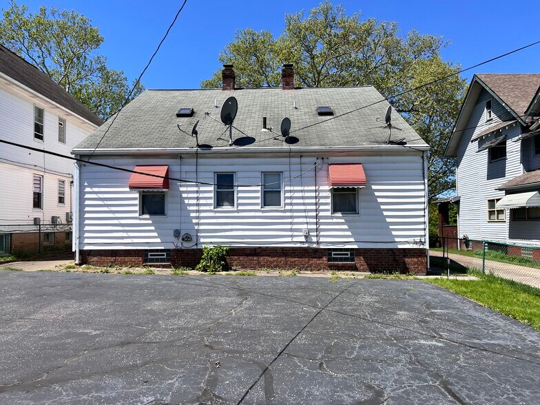 More Photos Of 3127 West Blvd, Cleveland Multifamily For Sale