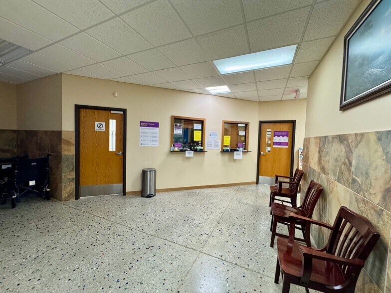 More Photos Of 513 N Shiloh St, Springdale Healthcare For Sale