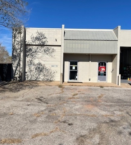 Primary Photo Of 3920 Classen Blvd, Norman Industrial For Lease