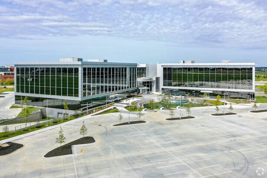 More Photos Of 18881 W Dodge Rd, Omaha Office For Lease