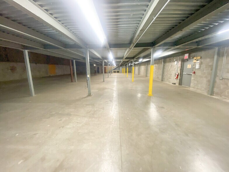 More Photos Of 2029 High st, Columbus Light Distribution For Lease