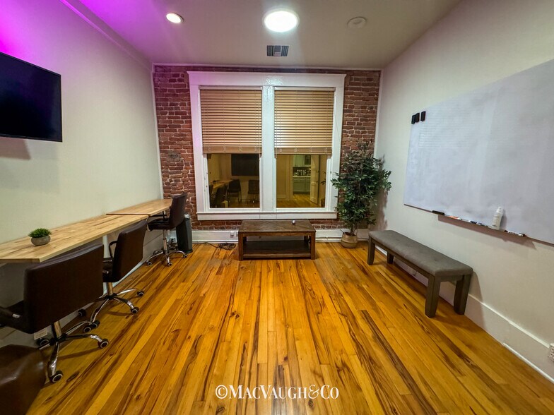 More Photos Of 64-90 N Fair Oaks Ave, Pasadena Storefront Retail Office For Lease