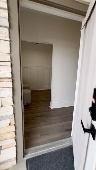 More Photos Of 1725 Capital Cir NE, Tallahassee Medical For Sale