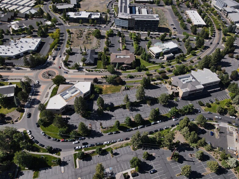 More Photos Of 650 SW Columbia St, Bend Medical For Sale