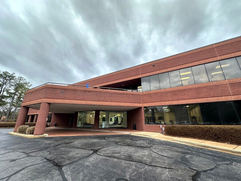 More Photos Of 1900 Exeter Rd, Germantown Office For Lease