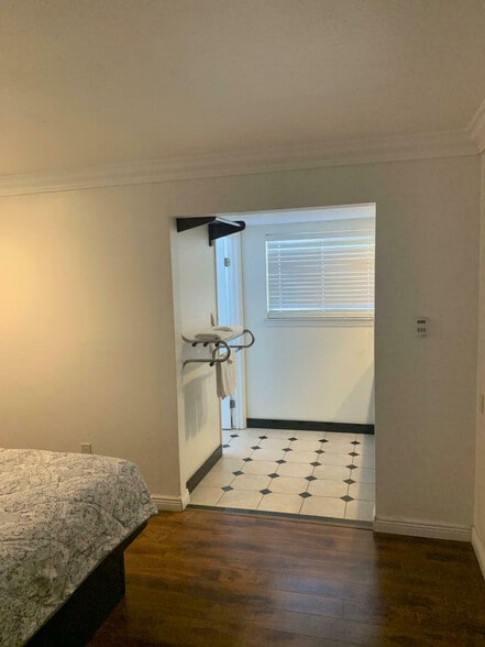 More Photos Of 430 16th St, Sacramento Hotel For Sale