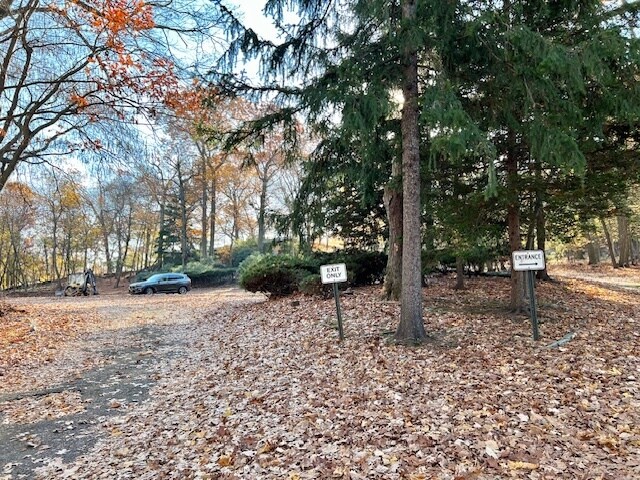 More Photos Of 202 W Hartsdale Ave, Hartsdale General Retail For Sale