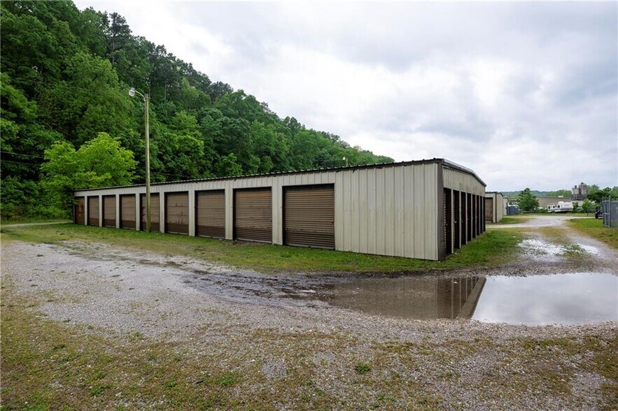 More Photos Of 450 Pinion Dr, Bella Vista Self Storage For Sale