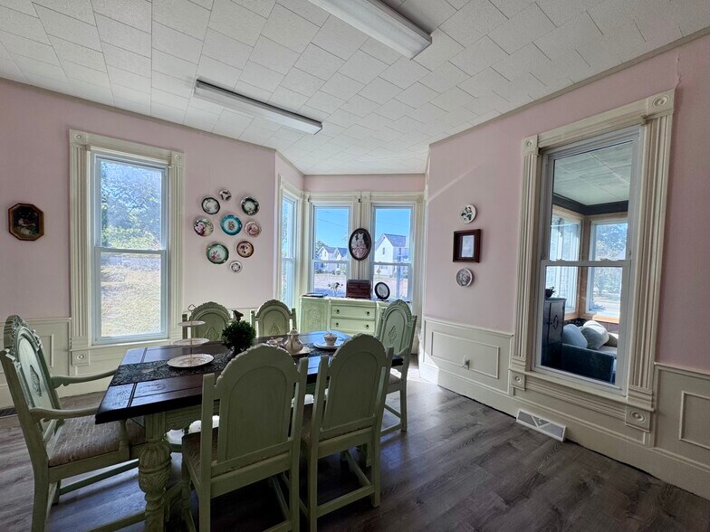 More Photos Of 1415 4th St, Fulton Storefront Retail Residential For Sale