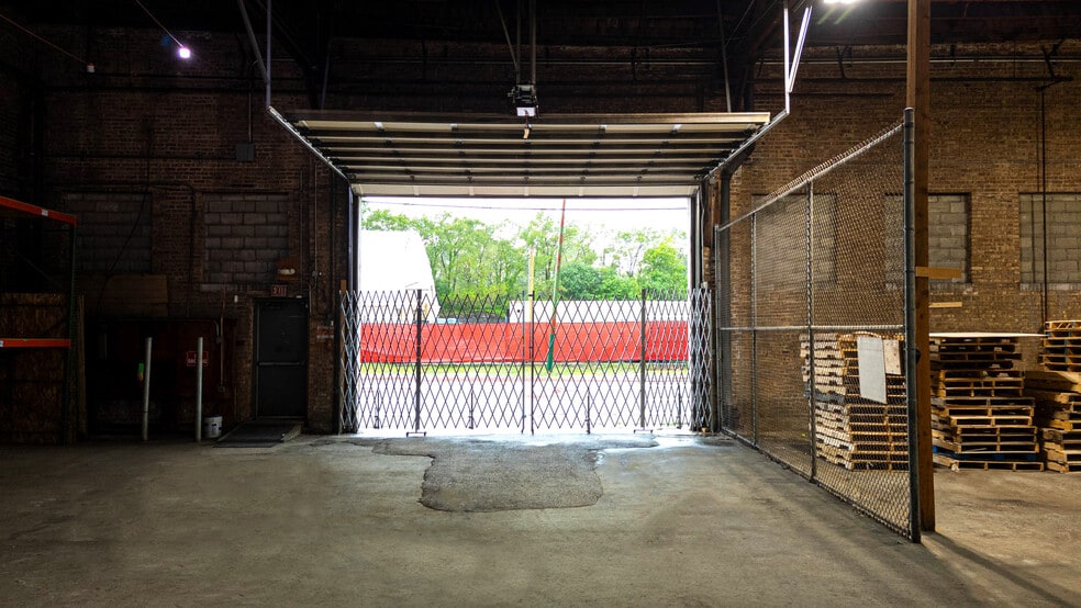 More Photos Of 1201-1275 S Campbell Ave, Chicago Warehouse For Lease