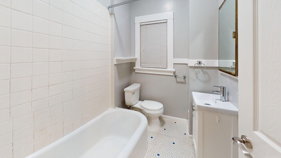 More Photos Of 1478 MacArthur Blvd, Oakland Apartments For Sale