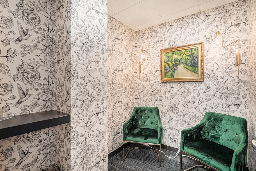 More Photos Of 3384 Peachtree Rd NE, Atlanta Loft Creative Space For Lease