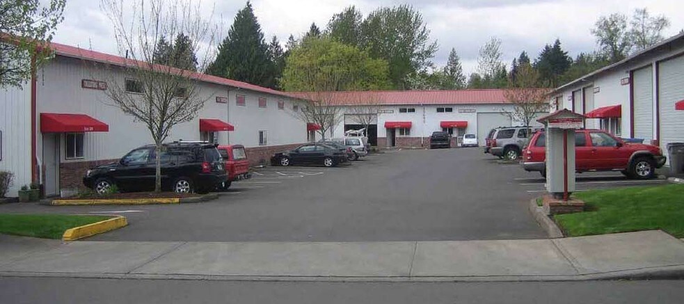 More Photos Of 15757 SW 74th Ave, Tigard Warehouse For Lease