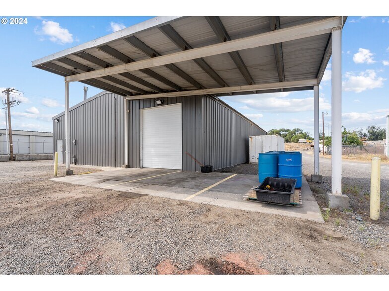 More Photos Of 1845 N 1st Pl, Hermiston Warehouse For Sale