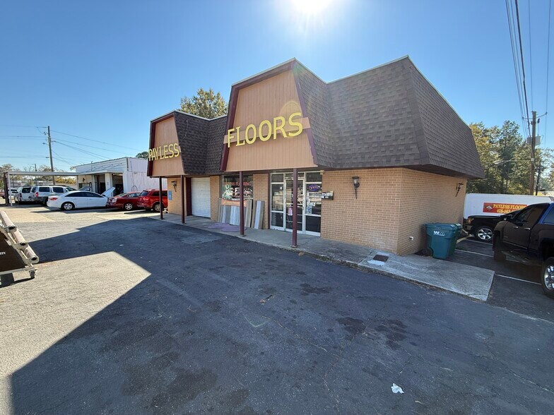 Primary Photo Of 1590 N Columbia St, Milledgeville Freestanding For Sale