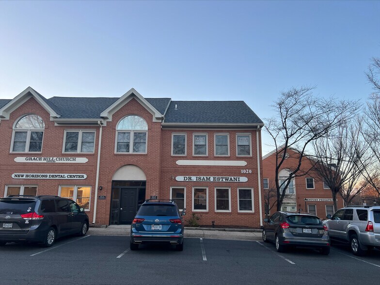 More Photos Of 1020 Elden St, Herndon Office For Sale