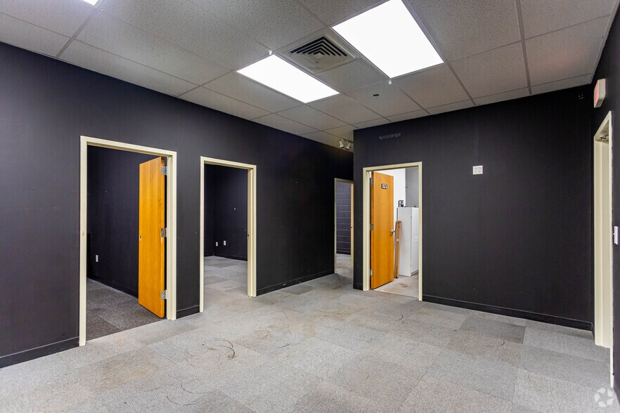 More Photos Of 465 Turnpike St, Canton Manufacturing For Lease