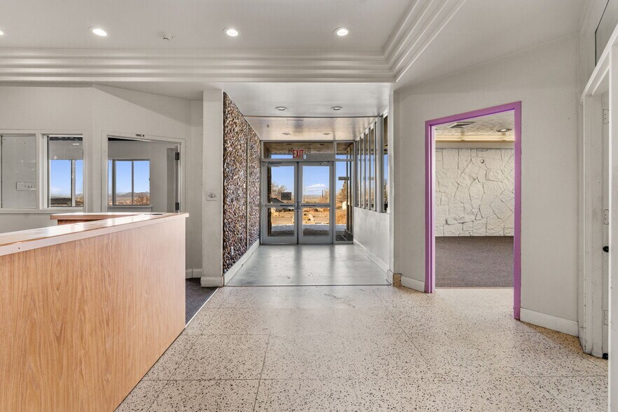 More Photos Of 120 E Altamira Dr, Cedar City Office Residential For Lease