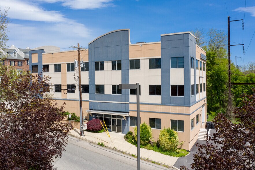 More Photos Of 401 E Elm St, Conshohocken Office For Lease