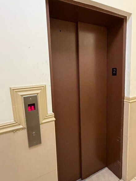 More Photos Of 952 Southern Blvd, Bronx Storefront Retail Office For Lease