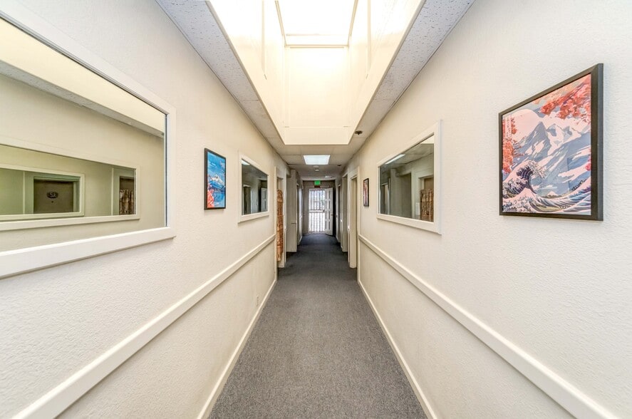 More Photos Of 325-329 E 1st St, Los Angeles Hotel For Sale