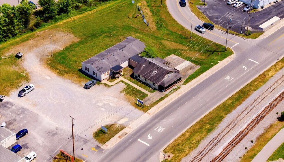 More Photos Of 347 Thompson Rd, Pikeville Office For Sale