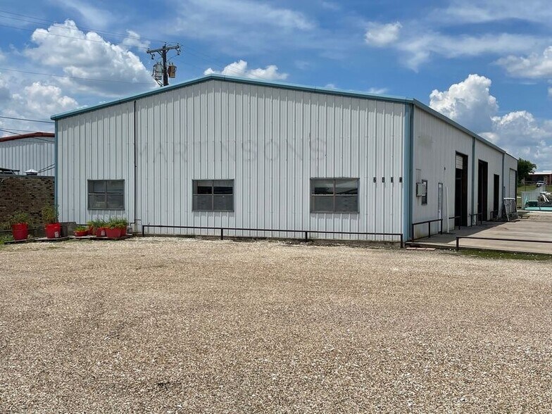 More Photos Of 2504 Hwy 82, Gainesville Auto Repair For Sale