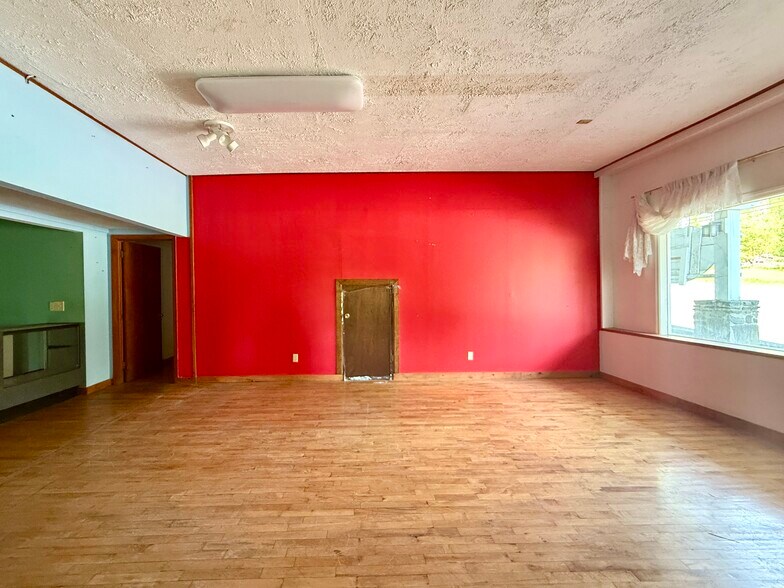 More Photos Of 5085 Route 23A, Haines Falls Flex For Sale