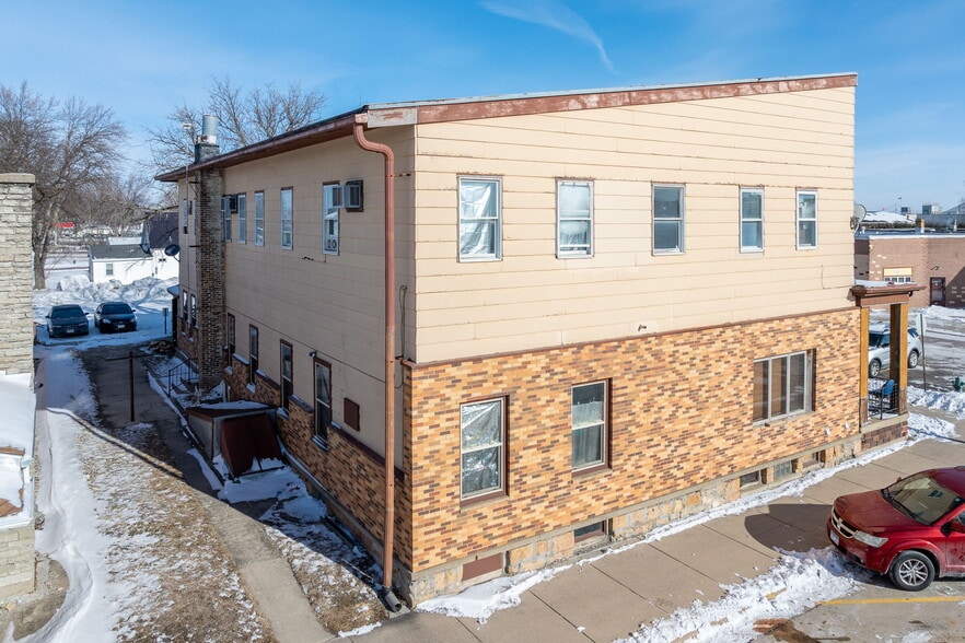 More Photos Of 10 1st Ave NW, Wells Multifamily For Sale