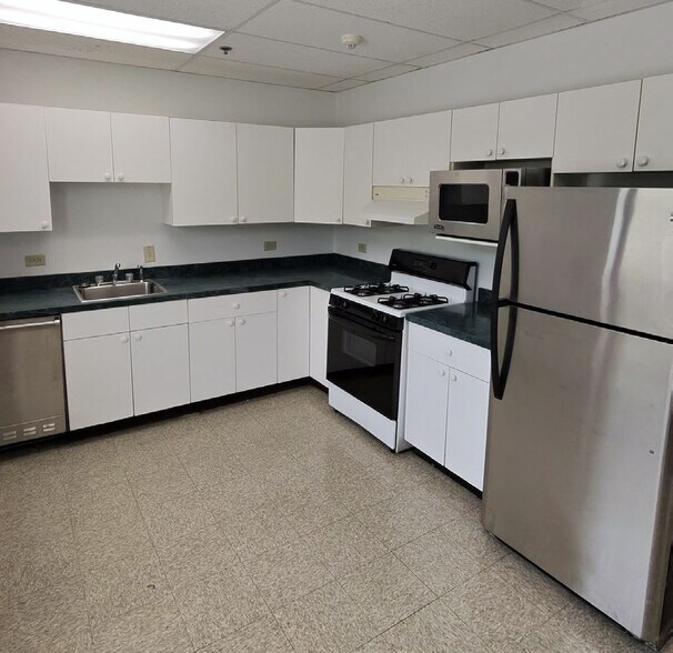 More Photos Of 49 McGrath Rd, Dracut Truck Terminal For Lease