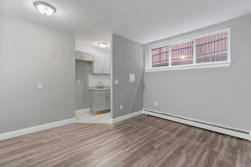 More Photos Of 36 Huntington St, Hartford Apartments For Sale