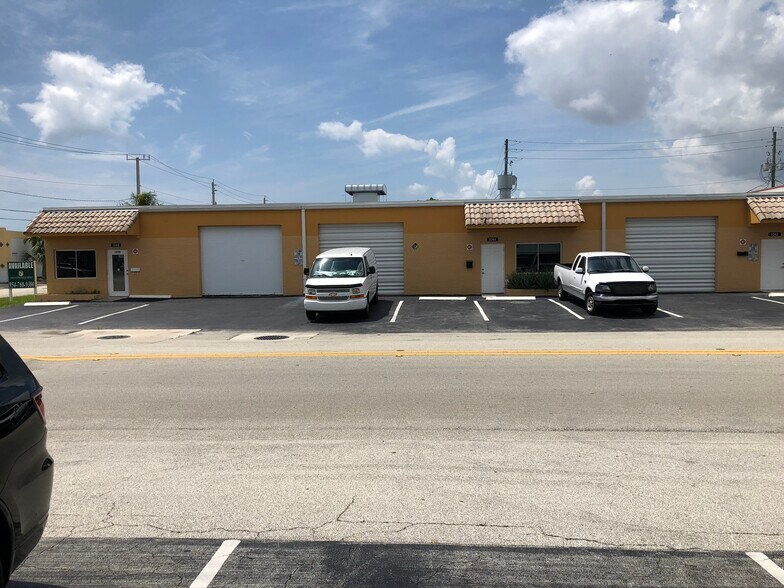 Primary Photo Of 1044 NE 44th St, Oakland Park Industrial For Sale