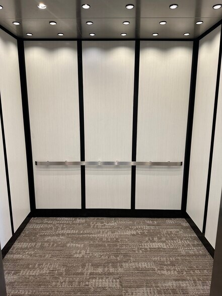 More Photos Of 8713 Airport Fwy, North Richland Hills Office For Lease