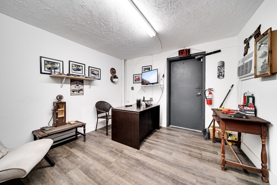 More Photos Of 2204 NW Broad St, Murfreesboro Freestanding For Sale